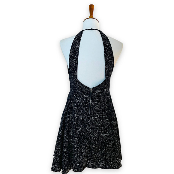 🍀 Paper Crane Women's Black White Polka Dot Halter Neck Fit & Flare Dress Size M - Picture 4 of 10